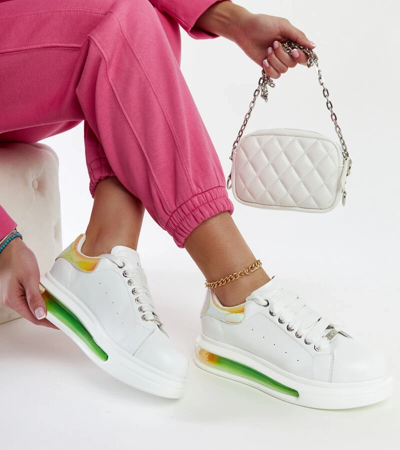 Adidași albi pe platformă GOE NN2N4029