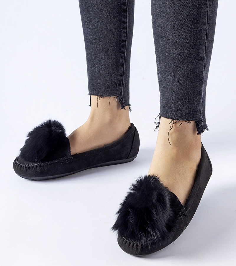 Papuci negri încălziți cu pompon Marchetti