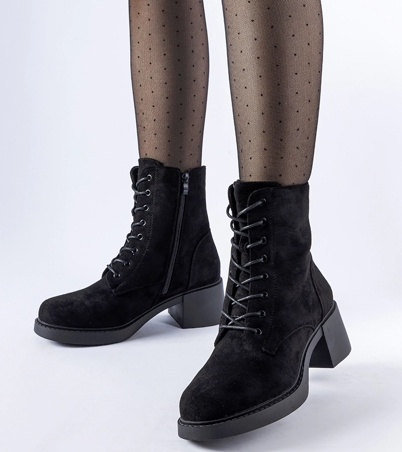 Bocanci clasici negri cu toc Southern.