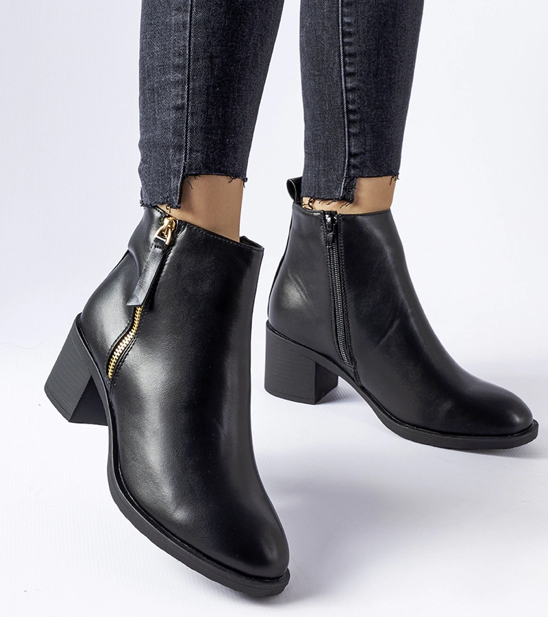 Botine negre clasice cu toc mic Ivano