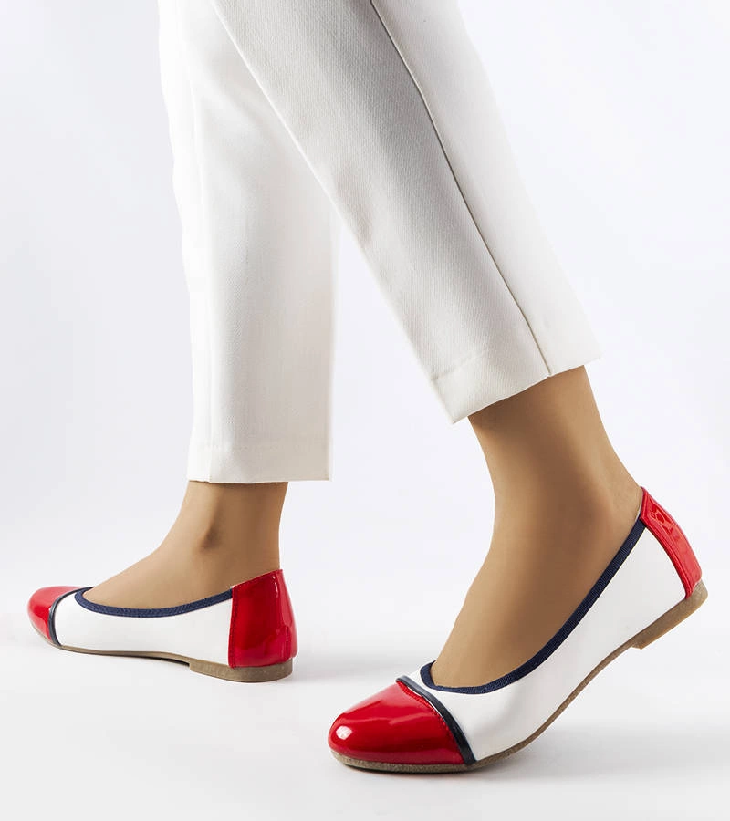 Salmons balerini roșii și albe