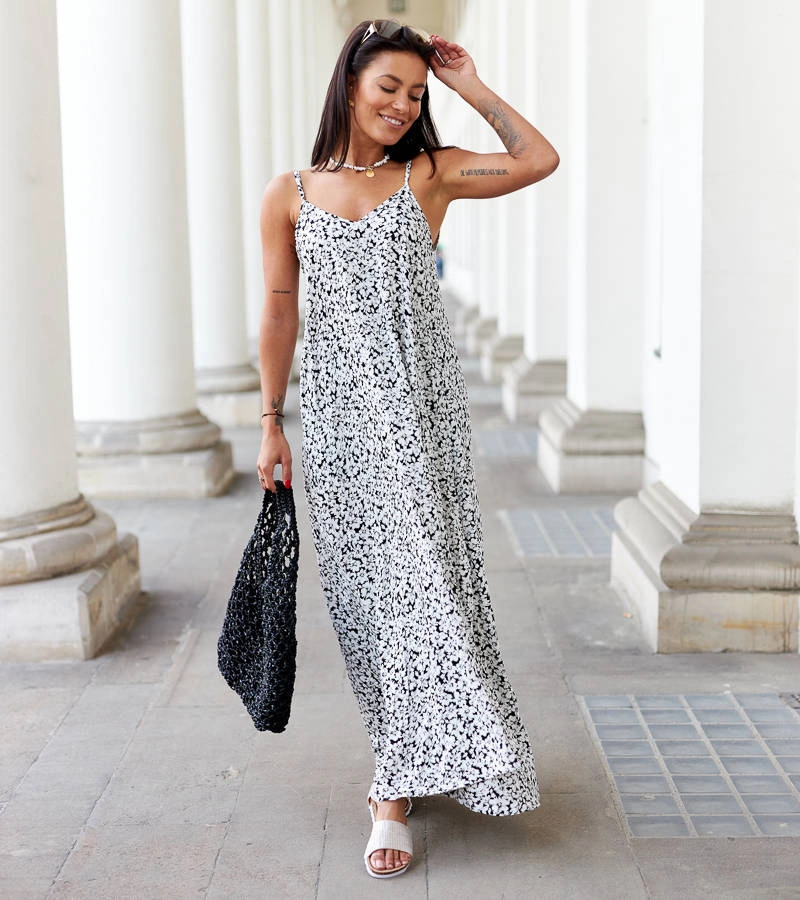 Rochie neagră largă de Giona