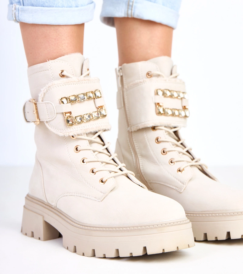 Botine bej izolate pe platformă decorate cu pietre Dajana