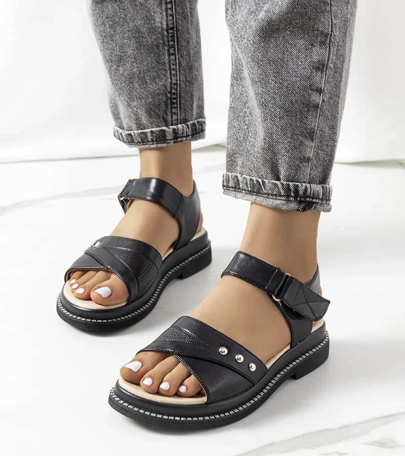 Sandale negre cu platformă Meis