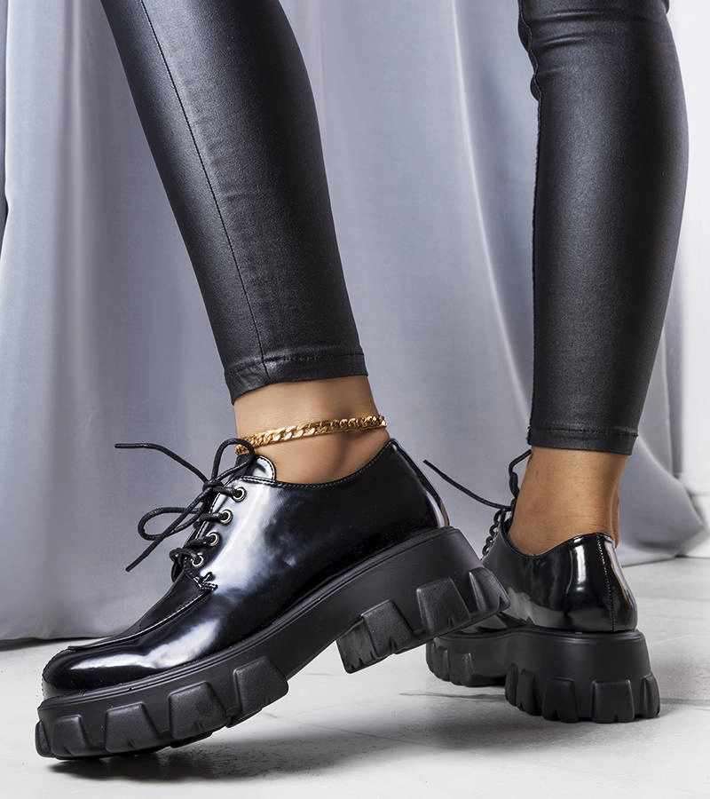 Pantofi Lynn lăcuiți negri