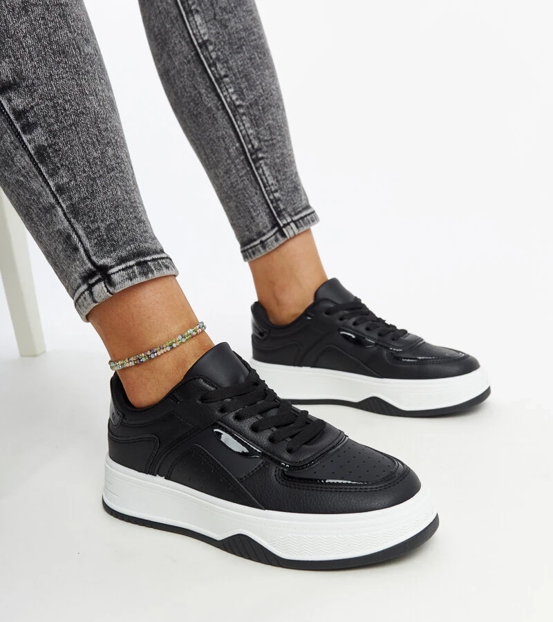 Adidași negri cu talpă groasă Intisa