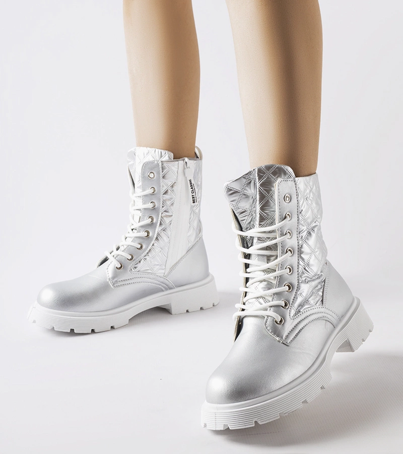 Botine argintii decorate cu cusături Jalbert