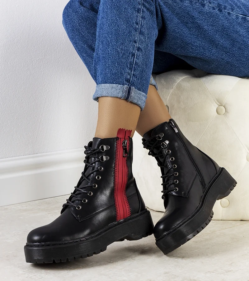 Trappers pentru femei Black Gairbe