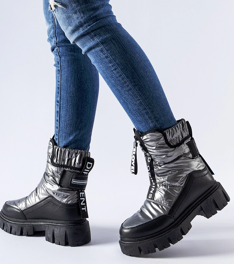 Bocanci de zăpadă izolați Moorhead, de culoare grafit-negru.