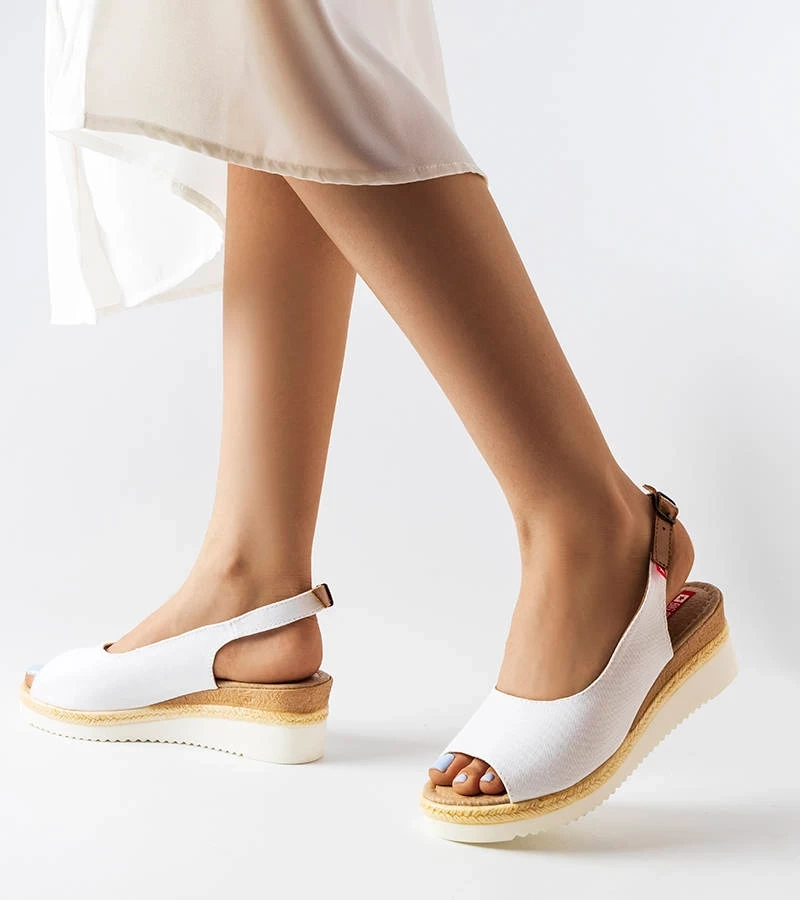 Sandale cu toc cu pană Big Star albe JJ276047