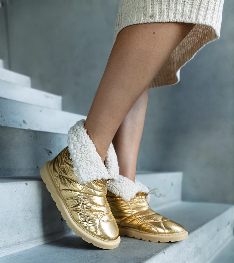 Zăpada aurie cu umplutură Caellita cu șnur.