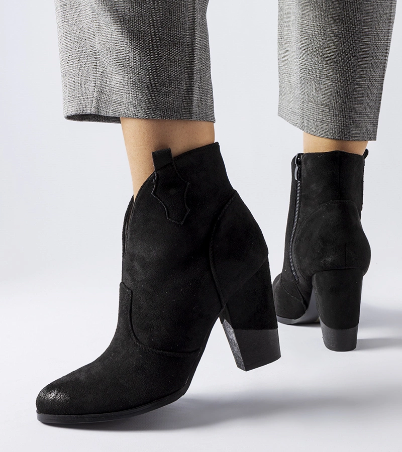 Cizme cowboy negre cu decupaje si captusite Brunilde