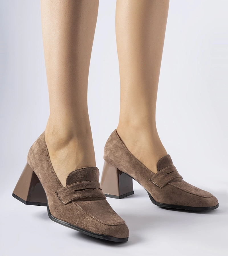 Pantofi cu toc înalt maro lucios Mill