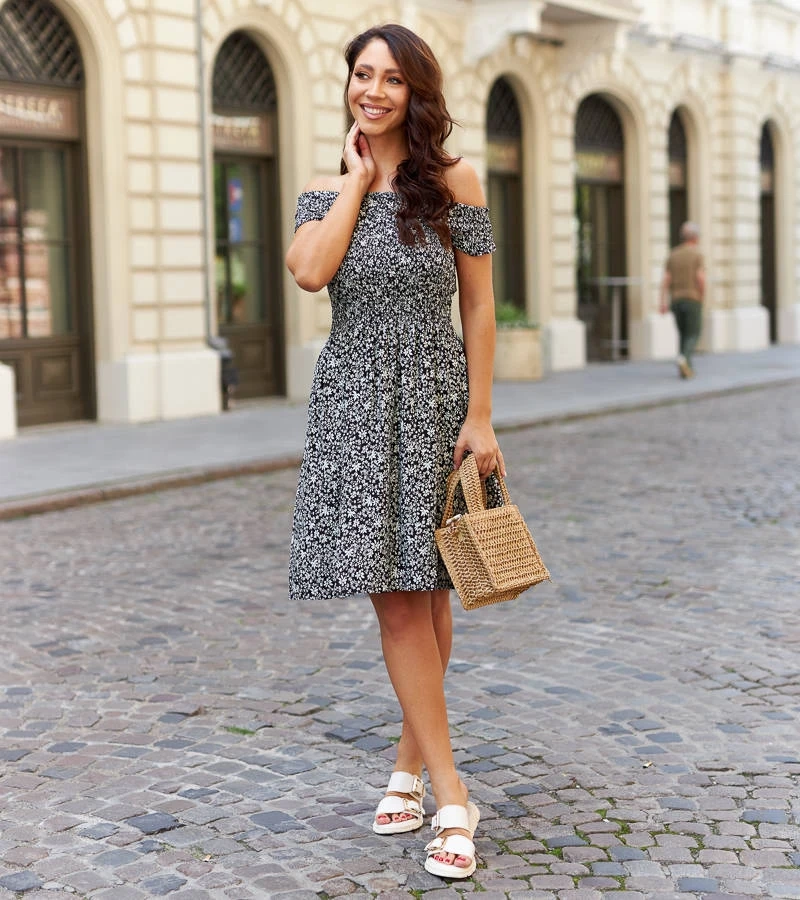 Rochie neagră cu paiete florale de Levada