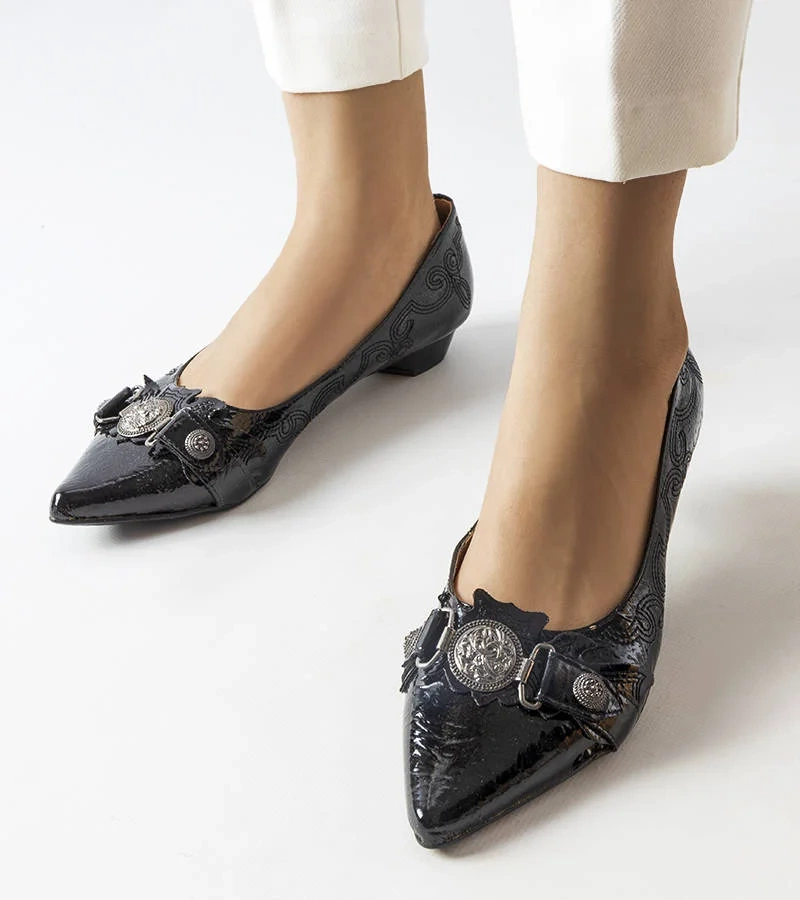 Pantofi negri cu tocuri joase Siciliano