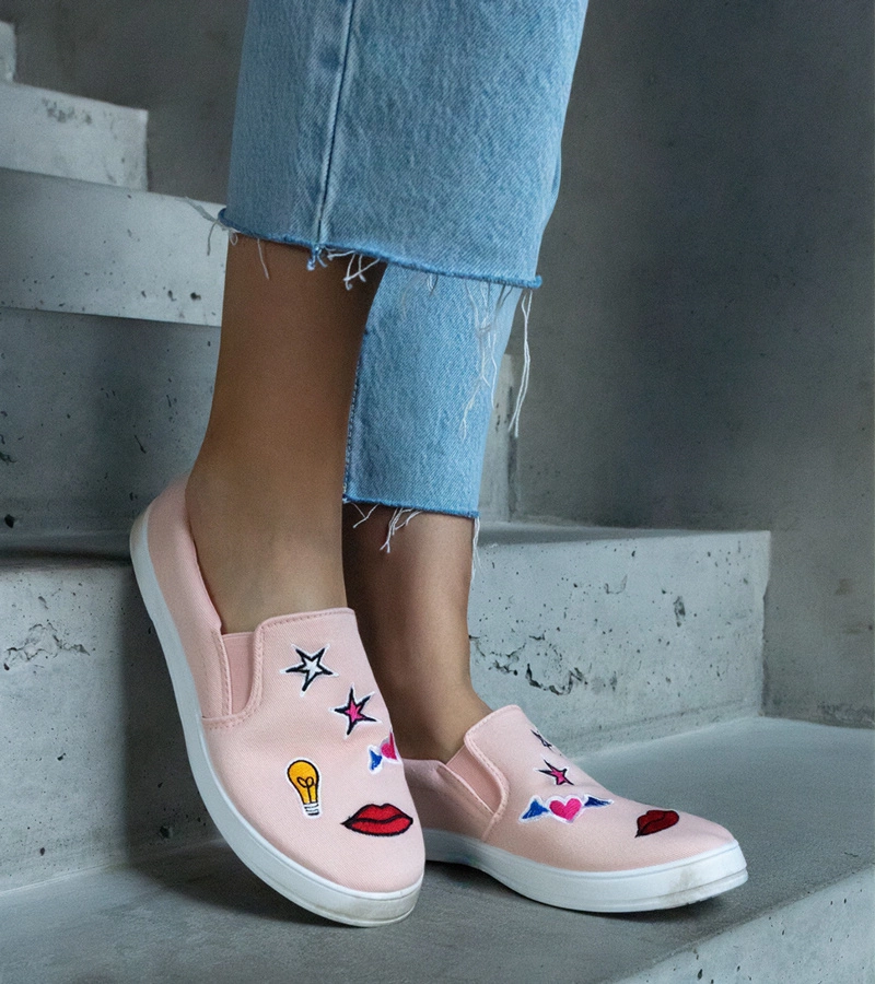 Adidași din material textil gri cu petice Anais