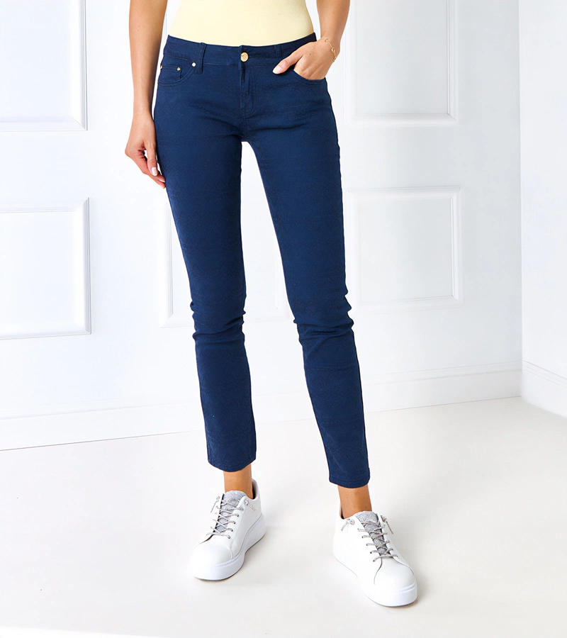 Pantaloni negri din material cu curea Sylvain
