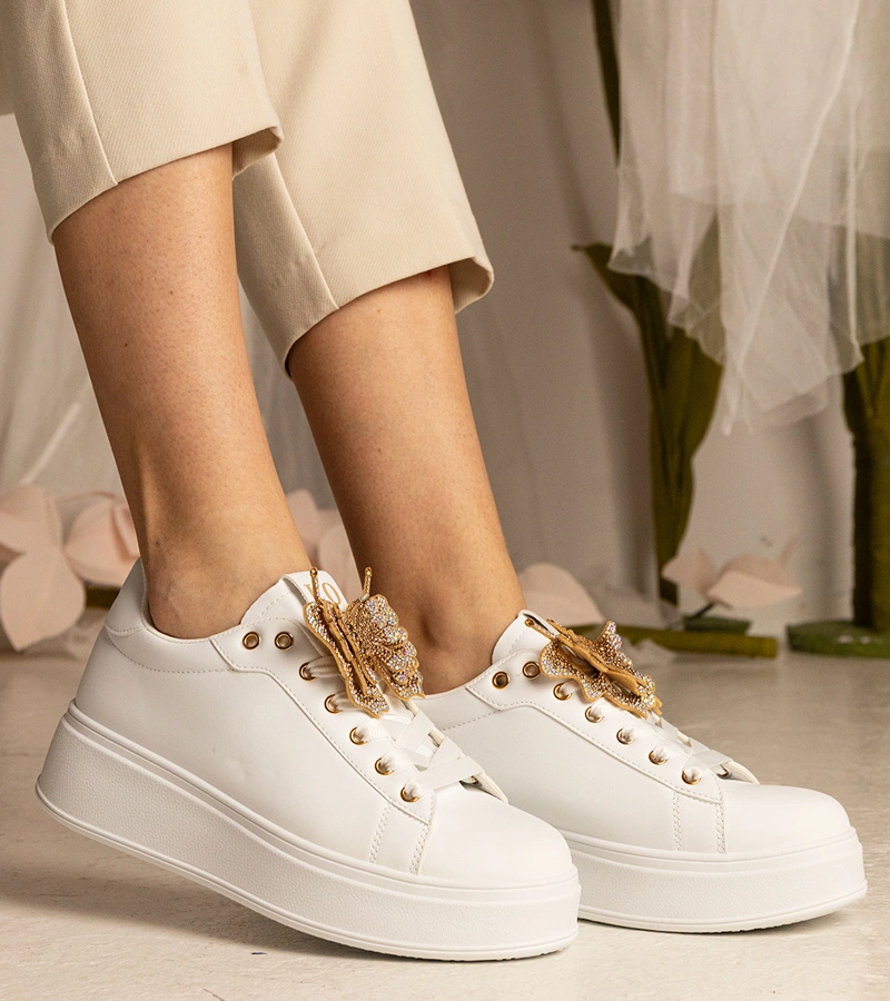 Adidași albi decorați cu fluturaș cu zirconii Kariba