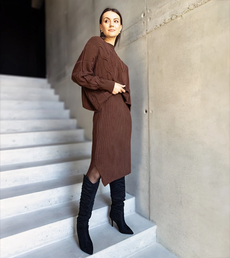 Brățară completă de pulover și fustă Taisa de culoare bronz.