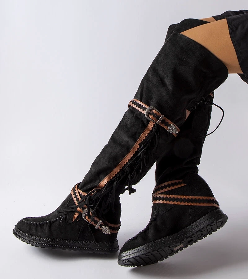 Cizme cu platformă neagră Novella