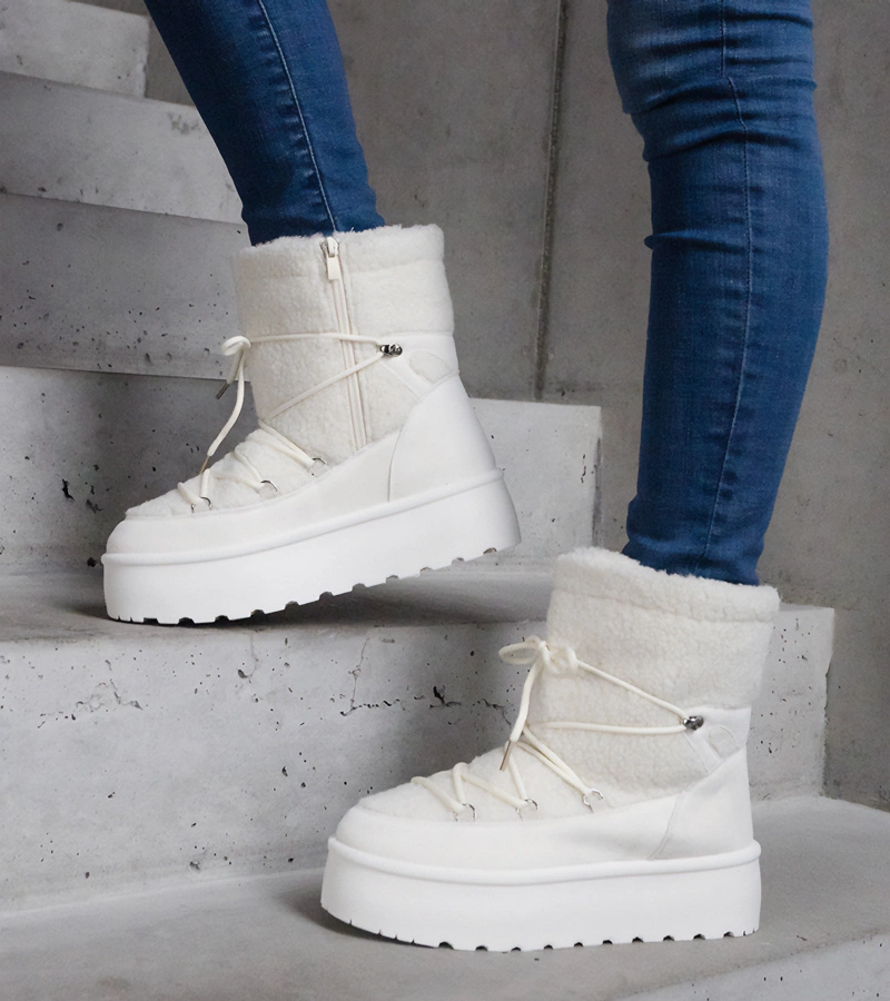 Cizme albe de zăpadă pe platformă, îmblănite Andra