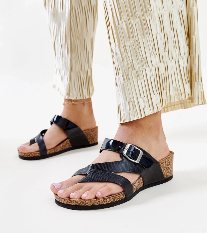 Sandale negre metalice cu platforma Donata