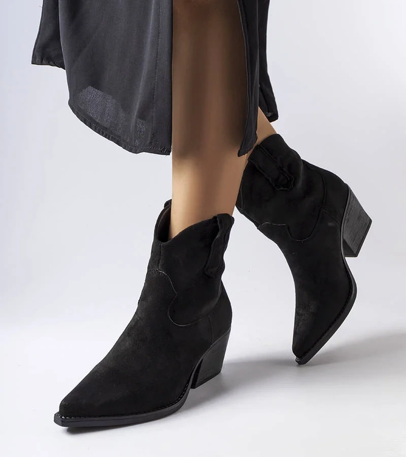 Cizme negre cu toc înalt Christi