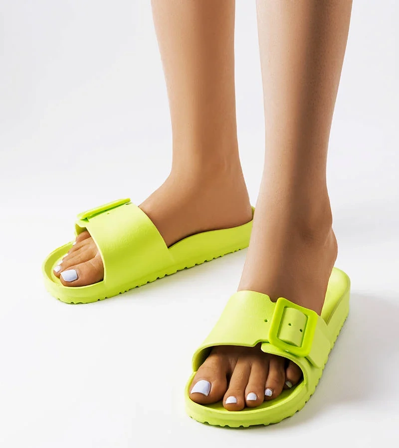 Șlapi de cauciuc verde cu catarama Nelm