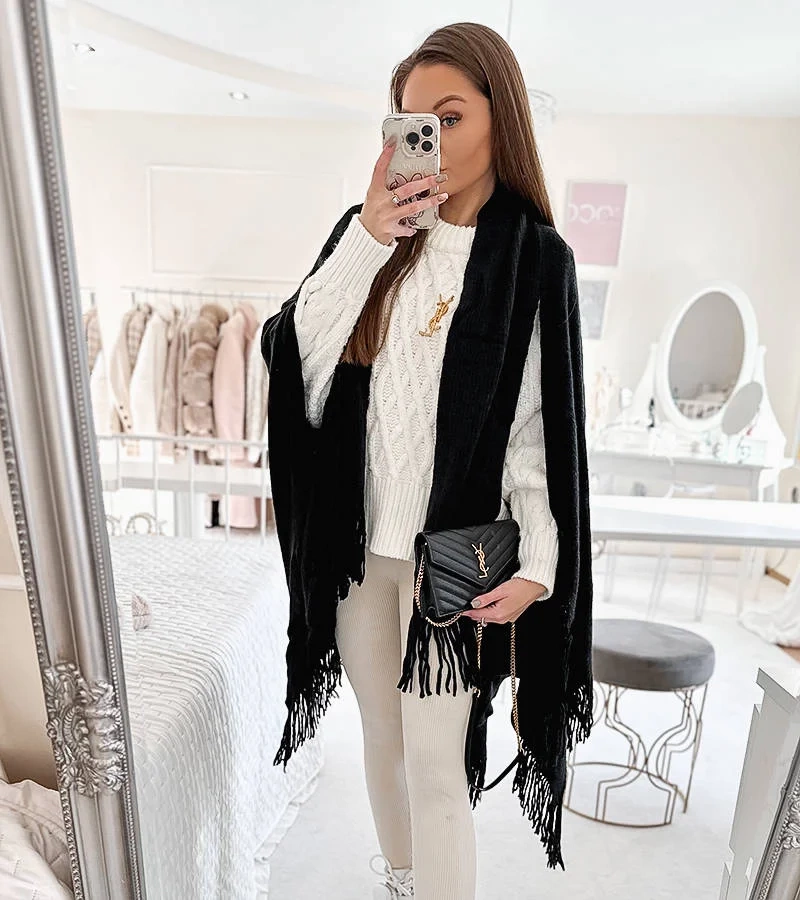 Wells cuvertură de pat cu franjuri negre