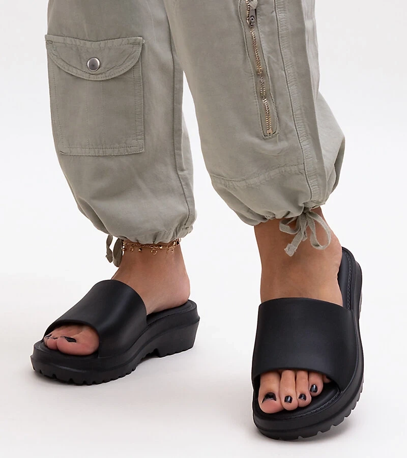 Papuci negri cu talpă groasă Soiza