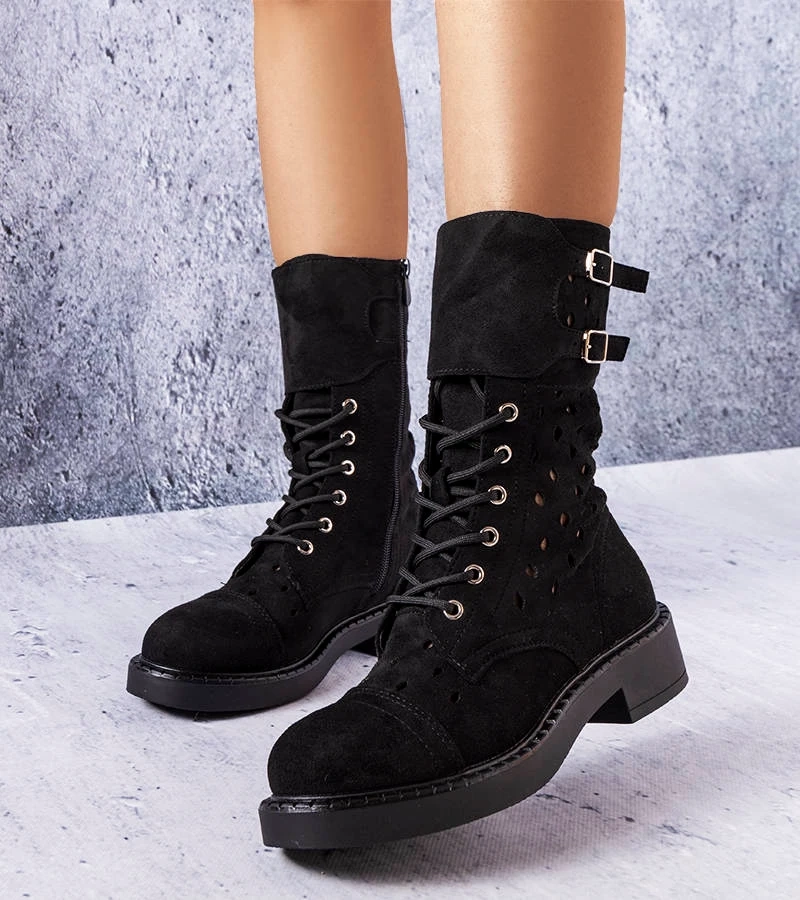 Legault cizme negre ajurate