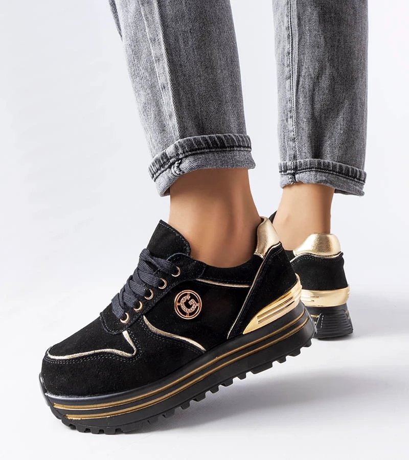 Adidași cu platformă neagră și aurie de la Therrien