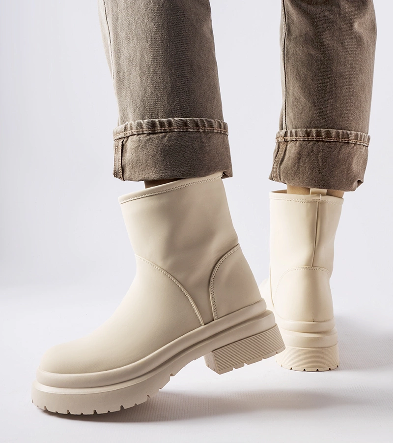 Ghete Clotilde bej izolate cu cauciuc