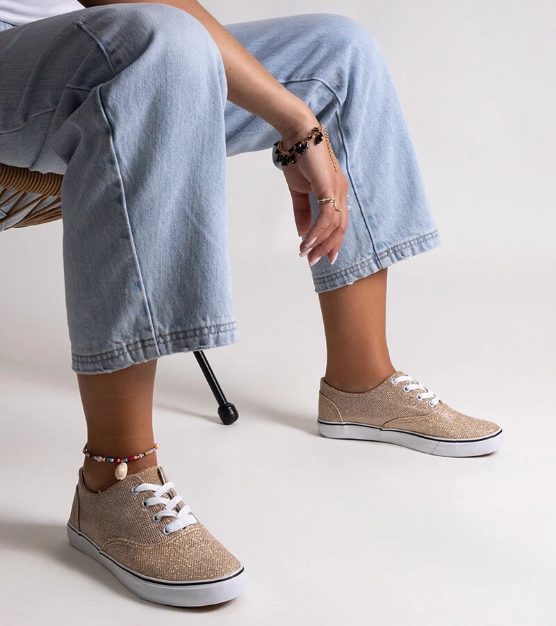 Teniși strălucitori aurii Carroline