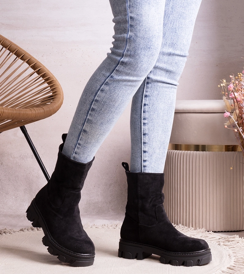 Ghete scurte de catifea negre Eleonora