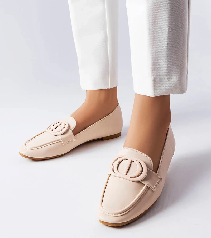 Mocasini bej cu cataramă Poissonnier