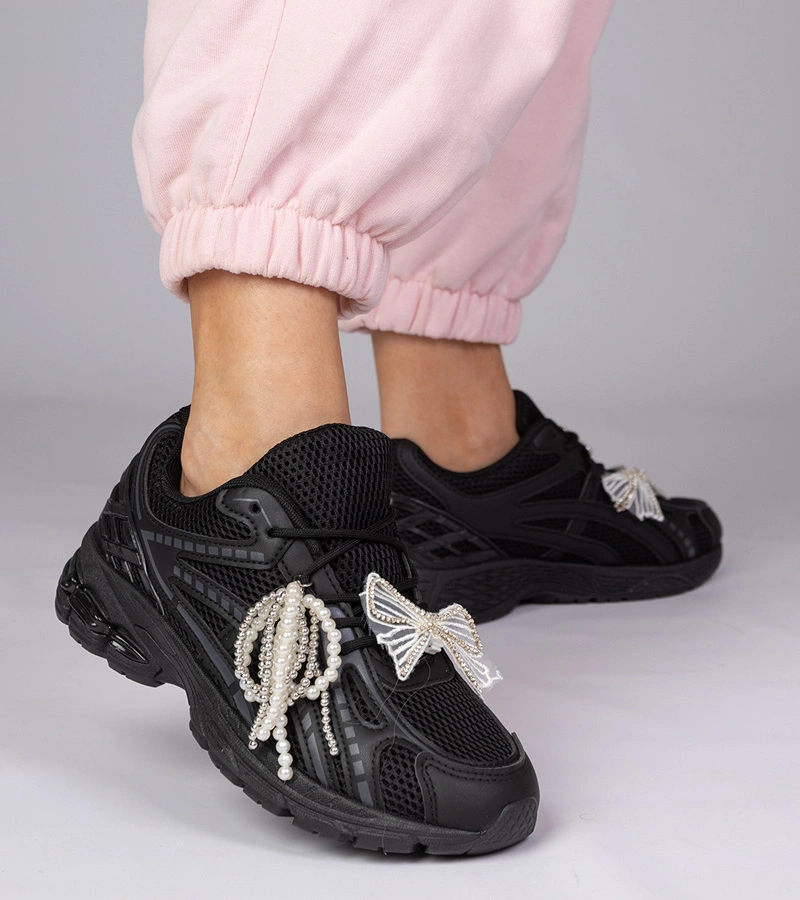 Adidași negri cu ornamente detașabile Lekrus