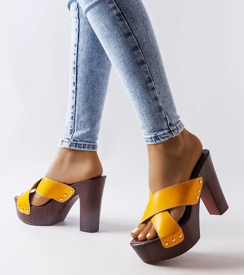 Șlapi cu toc înalt Lépicier de culoare galbenă