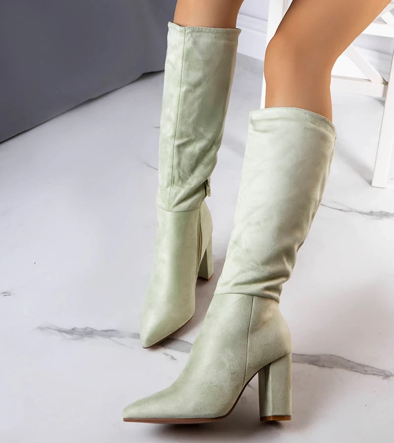 Narcis cizme stiletto izolate verzi