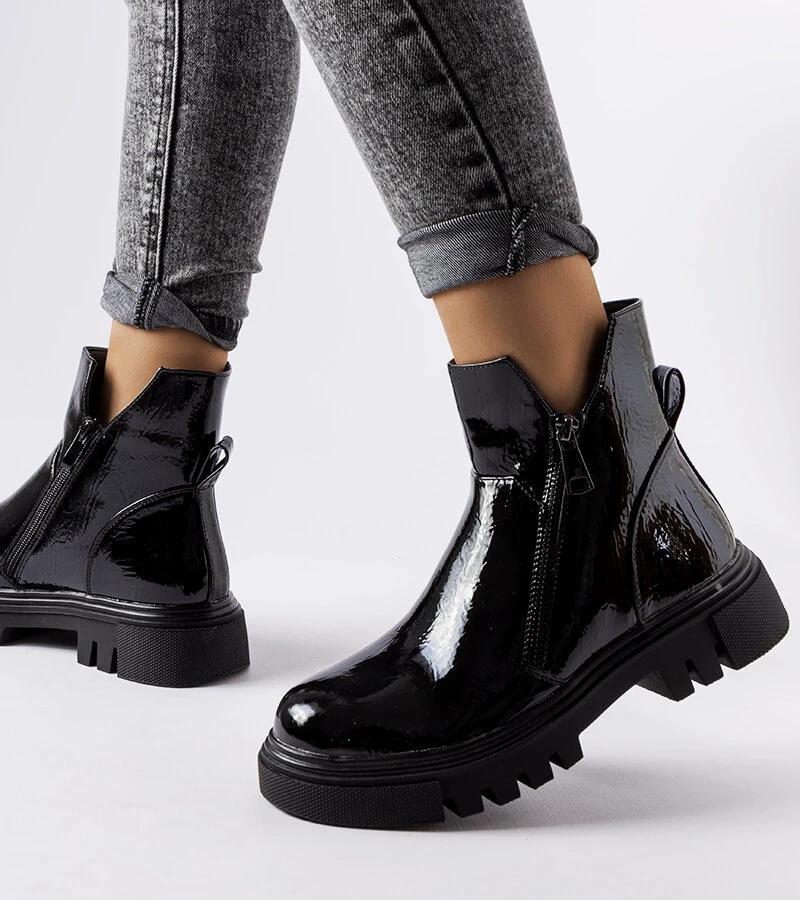 Cizme izolate Ritte lăcuite negru