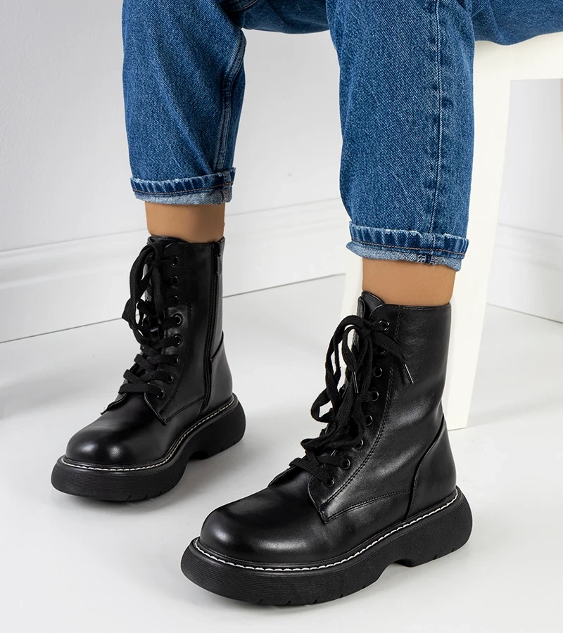 Cizme negre pentru gland Myrefall