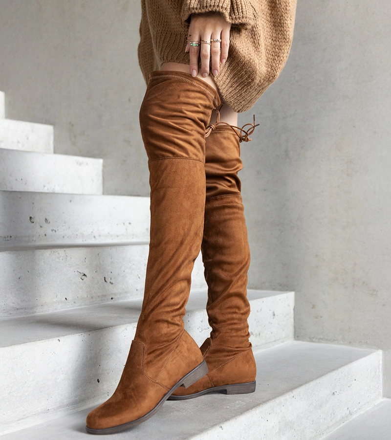 Cizme lungi maro pe platformă din velur ecologic Hallora