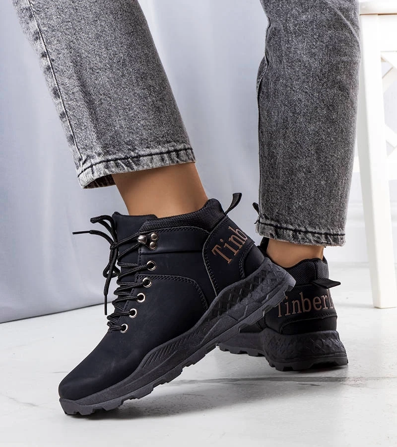 Negru izolate pentru femei Adleri trappers izolate