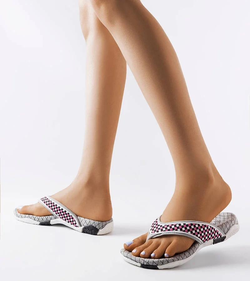 Șlapi din material textil gri și negru Mareta