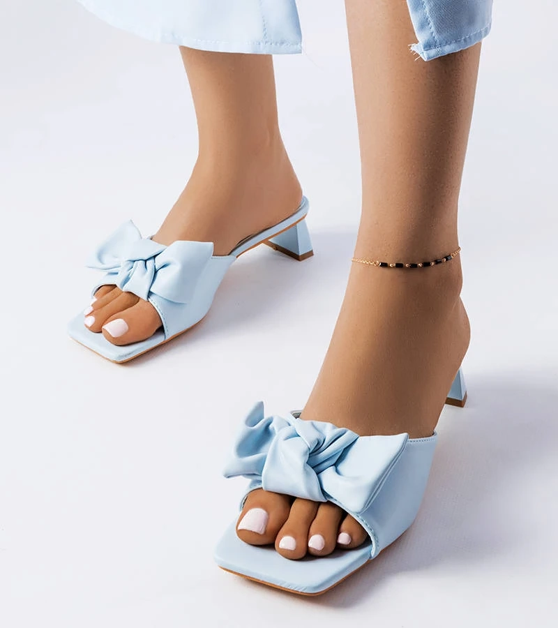 Flip-flops cu toc albastru cu fundiță Oak