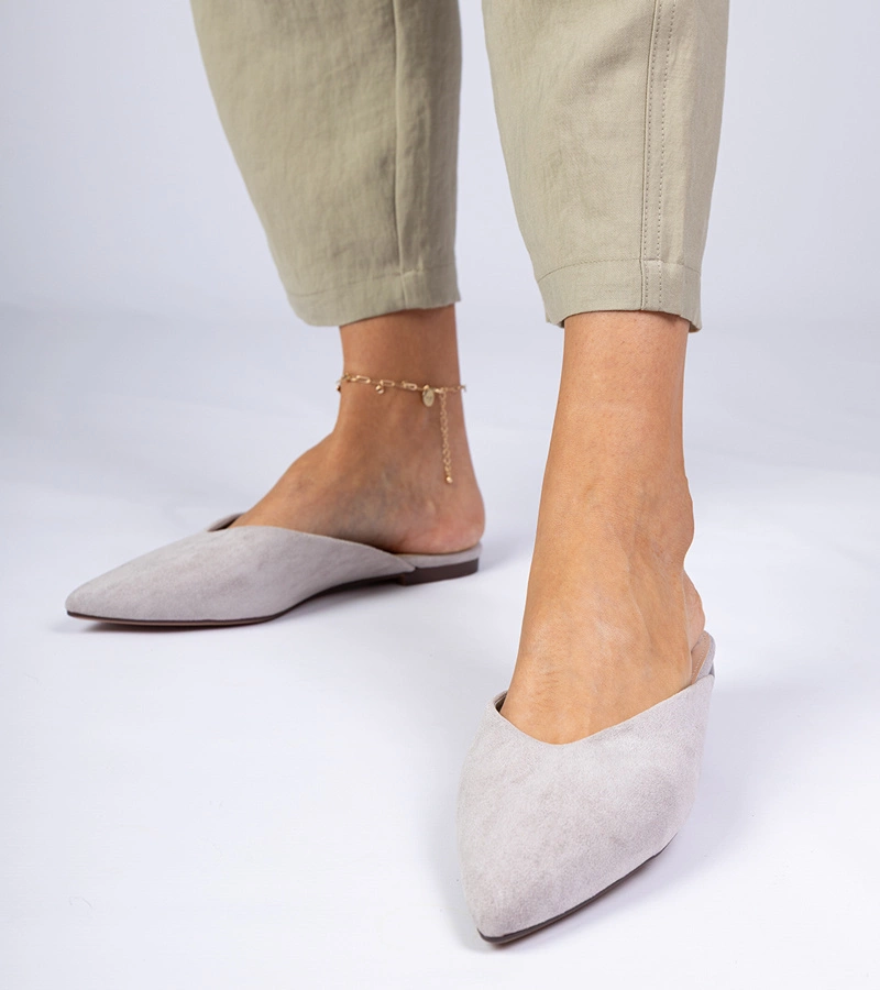 Papuci eleganți gri din piele ecologică Sarium