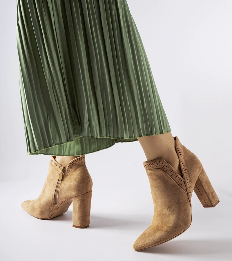 Cizme din piele de căprioară bej Cammoro