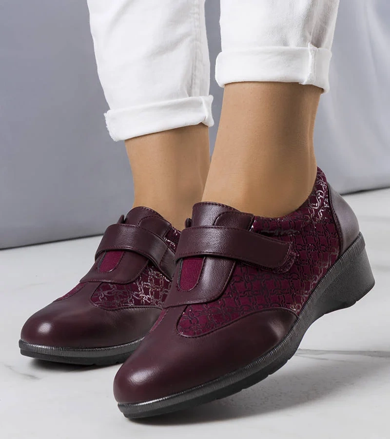 Pantofi maron Ettes jumătate maro