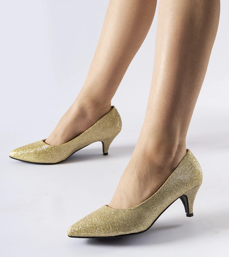 Pantofi cu toc scăzut din brocart auriu Pescara