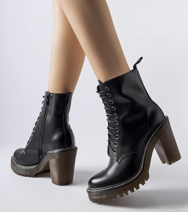 Botine negre cu șiret pe toc Ezio